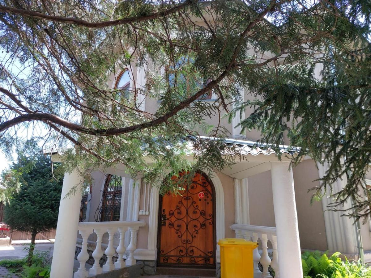 ASSEM HOSTEL Almatı Dış mekan fotoğraf