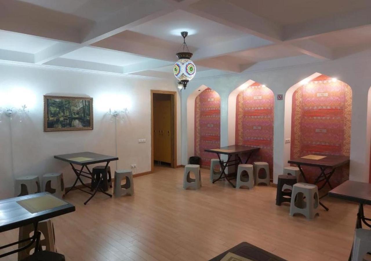 ASSEM HOSTEL Almatı Dış mekan fotoğraf